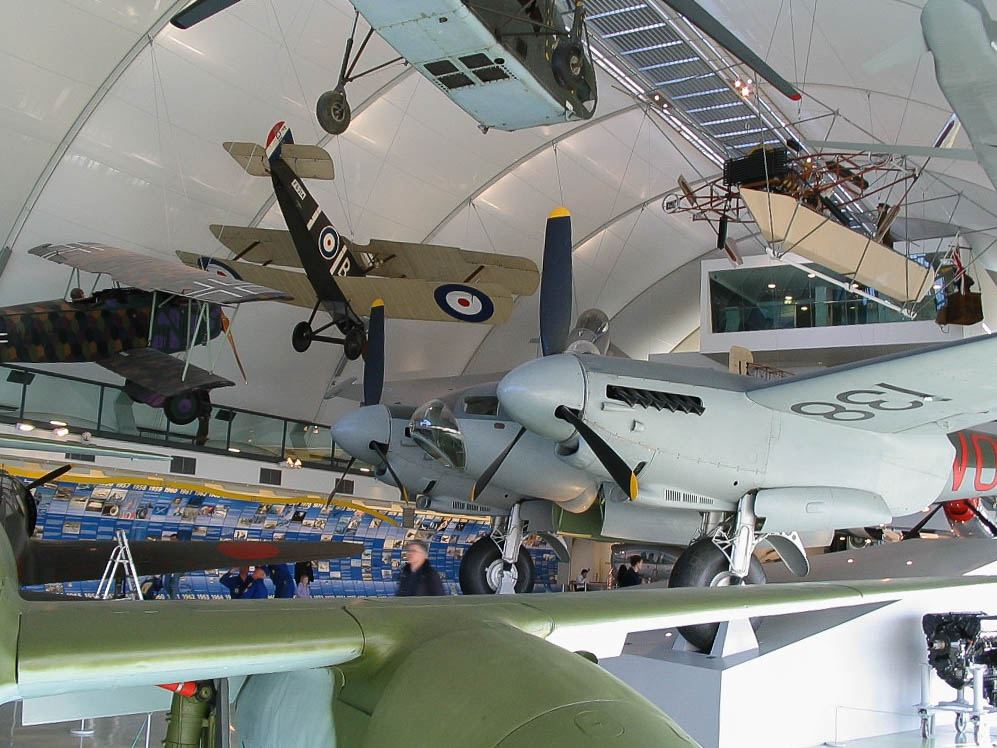 Military - Bomber - Mosquito B35 - 2005 01 - RAF Museum London - 01